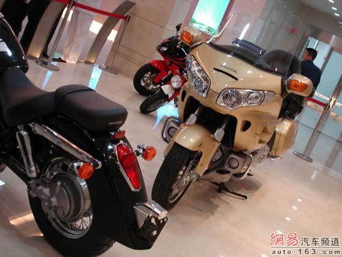 工厂内展示的摩托车